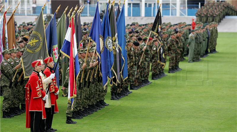 Croacia celebra el 35º aniversario de la formación de las fuerzas armadas
