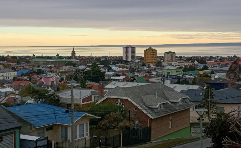 El Trío Kamov actúa en Punta Arenas con motivo del Día de la Independencia