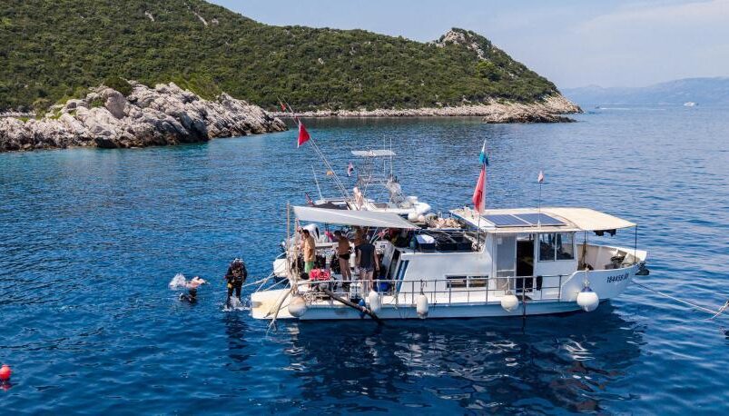 Un barco naufragado en Croacia transportaba joyas de oro