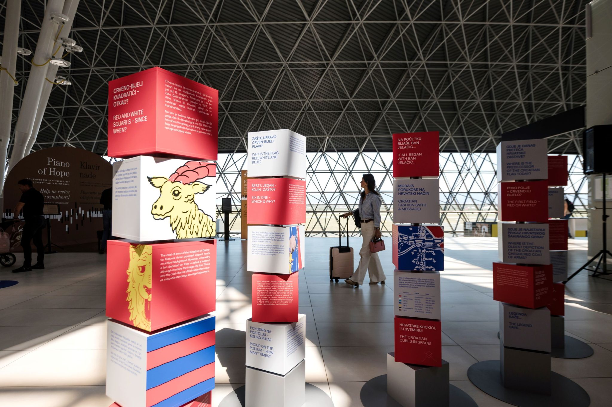 La historia de la bandera croata llega al aeropuerto de Zagreb con una nueva exposición interactiva