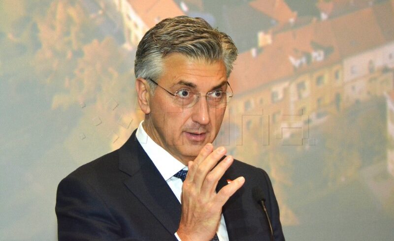 Plenković espera mejorar las relaciones con Serbia
