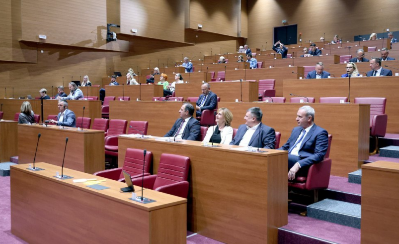El Parlamento croata debate nuevos requisitos de formación para cuatro profesiones reguladas